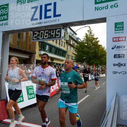 20.09.2026 - PSD Bank Halbmarathon LAZAROV Photography http://msf.ph/oto/10554306 20.09.2026 12:06:44 Ziel 1177, 1390, 1695, 2715, 2874, 3450, 4004, 4266, 4379, 4691, 4695, 4748, 4775 meine-sportfotos.de