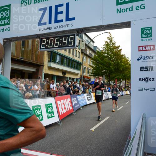 20.09.2026 - PSD Bank Halbmarathon LAZAROV Photography http://msf.ph/oto/10554310 20.09.2026 12:06:45 Ziel 1177, 1390, 1695, 2715, 2874, 3450, 4004, 4266, 4379, 4691, 4695, 4748, 4775 meine-sportfotos.de