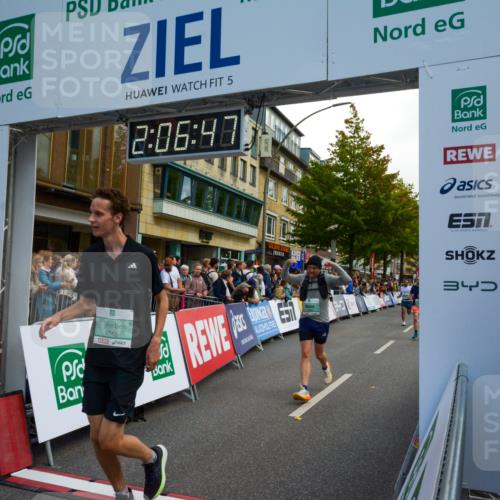 20.09.2026 - PSD Bank Halbmarathon LAZAROV Photography http://msf.ph/oto/10554313 20.09.2026 12:06:46 Ziel 1177, 1390, 1695, 2715, 2874, 3450, 4004, 4266, 4379, 4691, 4695, 4748, 4775 meine-sportfotos.de