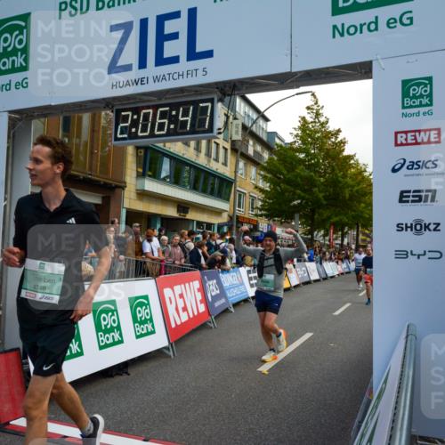 20.09.2026 - PSD Bank Halbmarathon LAZAROV Photography http://msf.ph/oto/10554314 20.09.2026 12:06:46 Ziel 1177, 1390, 1695, 2715, 2874, 3450, 4004, 4266, 4379, 4691, 4695, 4748, 4775 meine-sportfotos.de