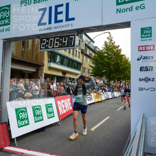20.09.2026 - PSD Bank Halbmarathon LAZAROV Photography http://msf.ph/oto/10554317 20.09.2026 12:06:47 Ziel 1177, 1390, 1695, 2874, 3450, 4004, 4007, 4266, 4379, 4691, 4695, 4748, 4775 meine-sportfotos.de