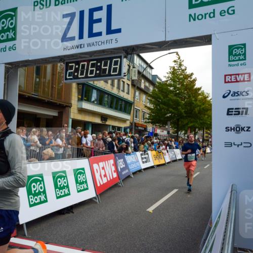 20.09.2026 - PSD Bank Halbmarathon LAZAROV Photography http://msf.ph/oto/10554322 20.09.2026 12:06:48 Ziel 1177, 1390, 1695, 2874, 3450, 4004, 4007, 4379, 4691, 4695, 4748, 4775 meine-sportfotos.de