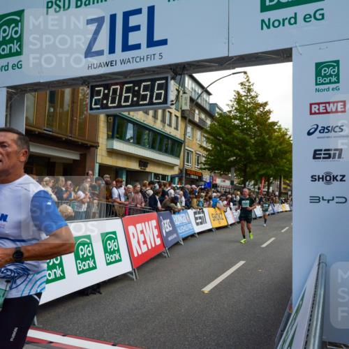 20.09.2026 - PSD Bank Halbmarathon LAZAROV Photography http://msf.ph/oto/10554336 20.09.2026 12:06:56 Ziel 1177, 1264, 1381, 2219, 3033, 4004, 4007, 4691 meine-sportfotos.de