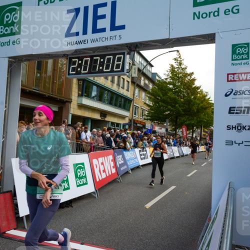 20.09.2026 - PSD Bank Halbmarathon LAZAROV Photography http://msf.ph/oto/10554369 20.09.2026 12:07:08 Ziel 1368, 1381, 2219, 3033, 3373, 3648, 4124, 4637 meine-sportfotos.de