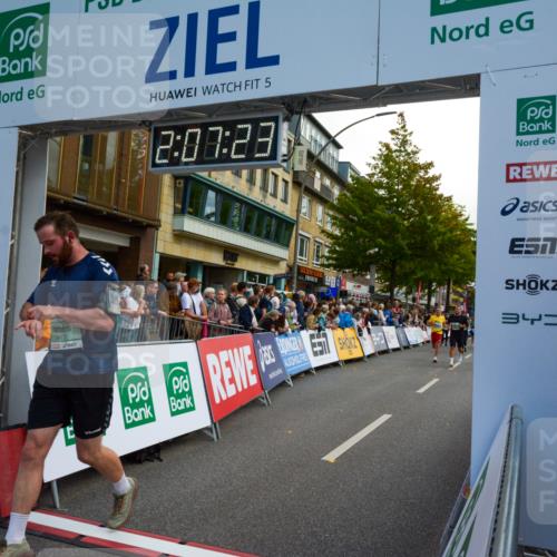 20.09.2026 - PSD Bank Halbmarathon LAZAROV Photography http://msf.ph/oto/10554416 20.09.2026 12:07:23 Ziel 1089, 1376, 1415, 1875, 2190, 2559, 2796, 3352, 3493, 3667, 4124 meine-sportfotos.de