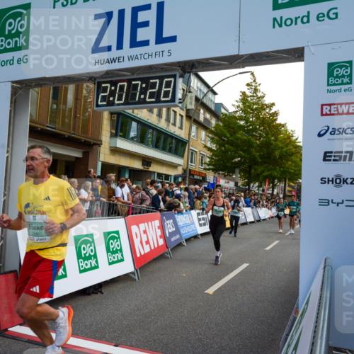 20.09.2026 - PSD Bank Halbmarathon LAZAROV Photography http://msf.ph/oto/10554430 20.09.2026 12:07:28 Ziel 1089, 1376, 1875, 2190, 2559, 2796, 3352, 3493, 3667, 4424 meine-sportfotos.de