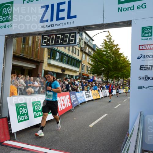 20.09.2026 - PSD Bank Halbmarathon LAZAROV Photography http://msf.ph/oto/10554455 20.09.2026 12:07:34 Ziel 1376, 1522, 1622, 1875, 1968, 2190, 2559, 2652, 2796, 3352, 3667, 4424 meine-sportfotos.de