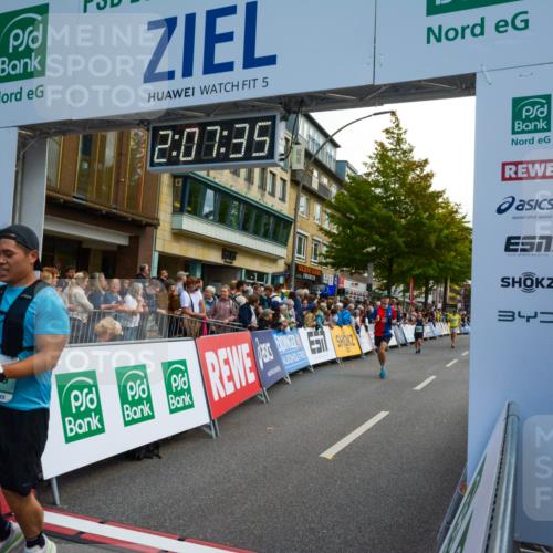 20.09.2026 - PSD Bank Halbmarathon LAZAROV Photography http://msf.ph/oto/10554458 20.09.2026 12:07:35 Ziel 1376, 1522, 1622, 1875, 1968, 2559, 2652, 2796, 3352, 3667, 4424 meine-sportfotos.de