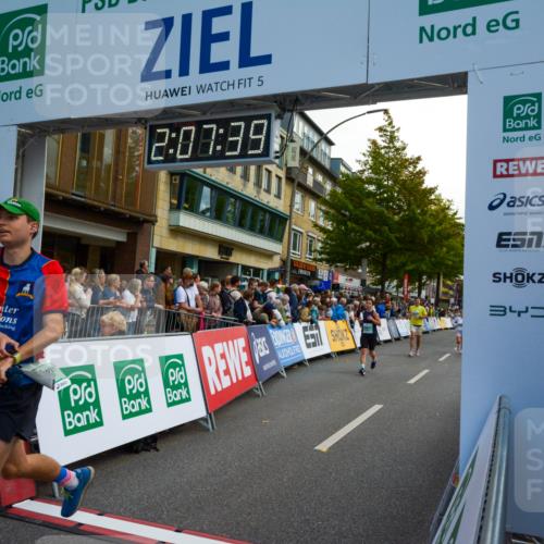 20.09.2026 - PSD Bank Halbmarathon LAZAROV Photography http://msf.ph/oto/10554464 20.09.2026 12:07:38 Ziel 1376, 1522, 1622, 1875, 1968, 2652, 2796, 3352, 3378, 3667, 4424 meine-sportfotos.de