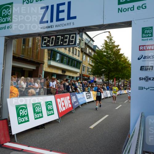 20.09.2026 - PSD Bank Halbmarathon LAZAROV Photography http://msf.ph/oto/10554468 20.09.2026 12:07:39 Ziel 1522, 1622, 1968, 2652, 2796, 3352, 3378, 3667, 4424 meine-sportfotos.de
