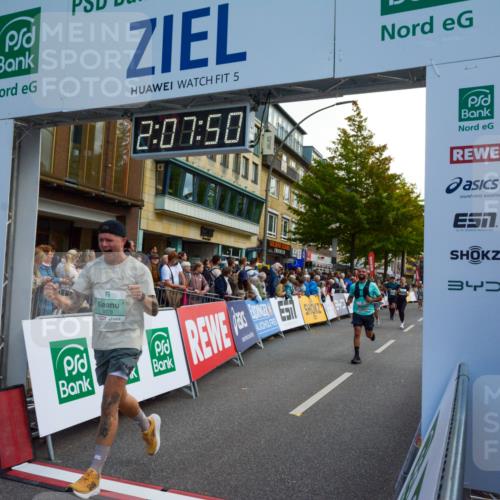 20.09.2026 - PSD Bank Halbmarathon LAZAROV Photography http://msf.ph/oto/10554490 20.09.2026 12:07:49 Ziel 1238, 1600, 1622, 1705, 1968, 2173, 2652, 3219, 3378, 3486, 3487, 4776 meine-sportfotos.de