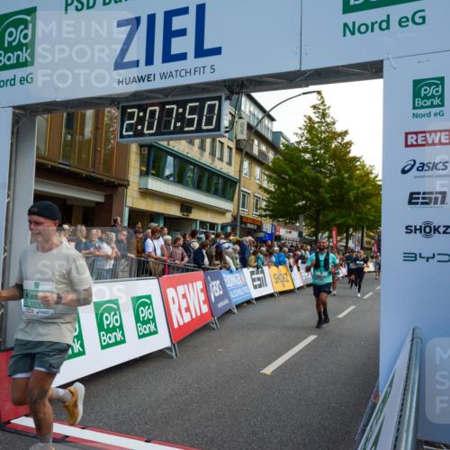 20.09.2026 - PSD Bank Halbmarathon LAZAROV Photography http://msf.ph/oto/10554491 20.09.2026 12:07:49 Ziel 1238, 1600, 1622, 1705, 1968, 2173, 2652, 3219, 3378, 3486, 3487, 4776 meine-sportfotos.de