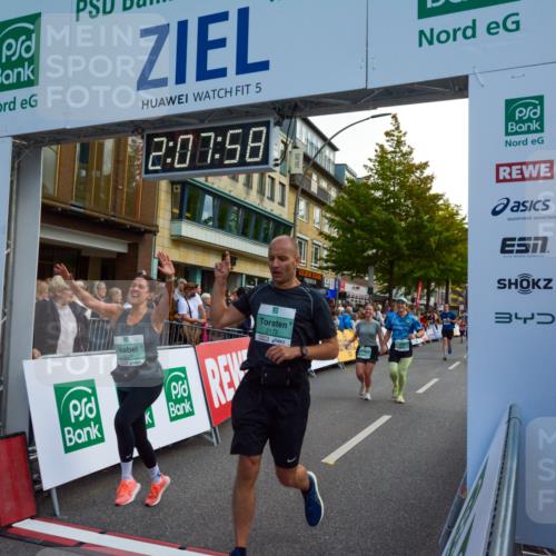 20.09.2026 - PSD Bank Halbmarathon LAZAROV Photography http://msf.ph/oto/10554518 20.09.2026 12:07:57 Ziel 1228, 1238, 1600, 1705, 2173, 2499, 3219, 3486, 3487, 4502, 4776 meine-sportfotos.de