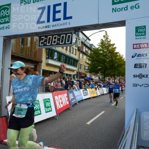 20.09.2026 - PSD Bank Halbmarathon LAZAROV Photography http://msf.ph/oto/10554527 20.09.2026 12:07:59 Ziel 1228, 1238, 1600, 2173, 2499, 3128, 3130, 3219, 3466, 3486, 3487, 4502, 4776 meine-sportfotos.de