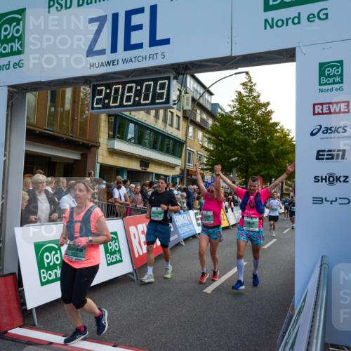 20.09.2026 - PSD Bank Halbmarathon LAZAROV Photography http://msf.ph/oto/10554546 20.09.2026 12:08:09 Ziel 1228, 1886, 2298, 2340, 2875, 2905, 2970, 3128, 3130, 3466, 3753, 4502 meine-sportfotos.de