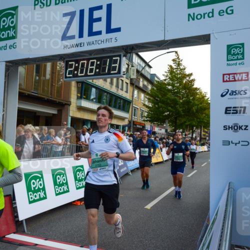 20.09.2026 - PSD Bank Halbmarathon LAZAROV Photography http://msf.ph/oto/10554557 20.09.2026 12:08:13 Ziel 1228, 1886, 2298, 2340, 2875, 2905, 2970, 3128, 3130, 3466, 3753 meine-sportfotos.de