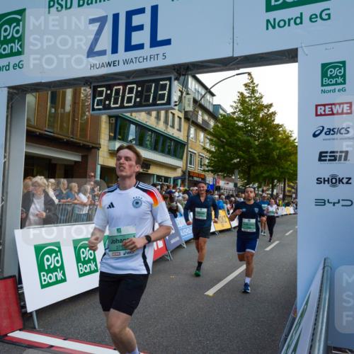 20.09.2026 - PSD Bank Halbmarathon LAZAROV Photography http://msf.ph/oto/10554558 20.09.2026 12:08:13 Ziel 1228, 1886, 2298, 2340, 2875, 2905, 2970, 3128, 3130, 3466, 3753 meine-sportfotos.de