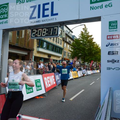20.09.2026 - PSD Bank Halbmarathon LAZAROV Photography http://msf.ph/oto/10554569 20.09.2026 12:08:16 Ziel 1886, 2298, 2340, 2875, 2905, 2970, 3128, 3130, 3466, 3753 meine-sportfotos.de