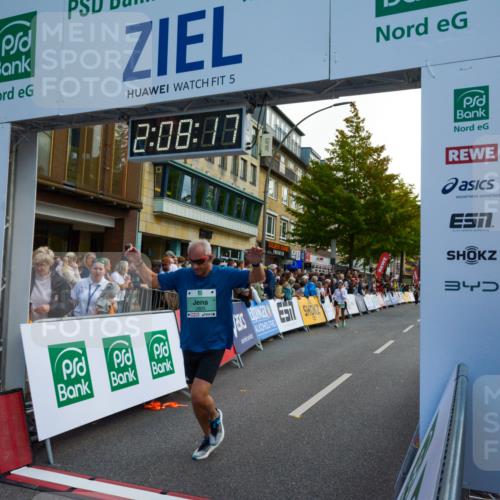 20.09.2026 - PSD Bank Halbmarathon LAZAROV Photography http://msf.ph/oto/10554572 20.09.2026 12:08:17 Ziel 1886, 2298, 2340, 2875, 2905, 2970, 3753 meine-sportfotos.de