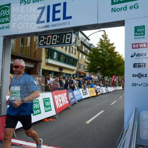 20.09.2026 - PSD Bank Halbmarathon LAZAROV Photography http://msf.ph/oto/10554575 20.09.2026 12:08:17 Ziel 1886, 2298, 2340, 2875, 2905, 2970, 3753 meine-sportfotos.de