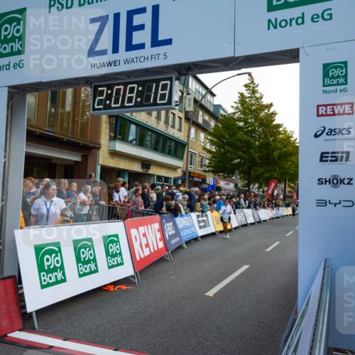 20.09.2026 - PSD Bank Halbmarathon LAZAROV Photography http://msf.ph/oto/10554578 20.09.2026 12:08:18 Ziel 1886, 2298, 2340, 2875, 2905, 2970, 3753 meine-sportfotos.de