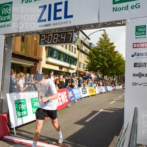 20.09.2026 - PSD Bank Halbmarathon LAZAROV Photography http://msf.ph/oto/10554601 20.09.2026 12:08:46 Ziel 2522, 4511, 4613 meine-sportfotos.de