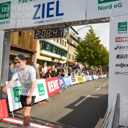 20.09.2026 - PSD Bank Halbmarathon LAZAROV Photography http://msf.ph/oto/10554603 20.09.2026 12:08:46 Ziel 2522, 4511, 4613 meine-sportfotos.de