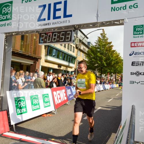 20.09.2026 - PSD Bank Halbmarathon LAZAROV Photography http://msf.ph/oto/10554607 20.09.2026 12:08:52 Ziel 2522, 2621, 3279, 3690, 4046, 4511 meine-sportfotos.de