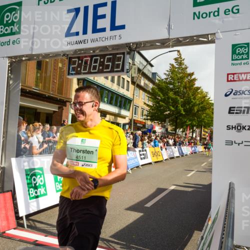 20.09.2026 - PSD Bank Halbmarathon LAZAROV Photography http://msf.ph/oto/10554610 20.09.2026 12:08:53 Ziel 2621, 3279, 3690, 4046, 4511 meine-sportfotos.de