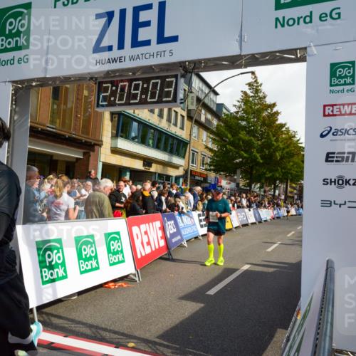 20.09.2026 - PSD Bank Halbmarathon LAZAROV Photography http://msf.ph/oto/10554618 20.09.2026 12:09:02 Ziel 1290, 1534, 2188, 2621, 3250, 3279, 3690, 4046 meine-sportfotos.de