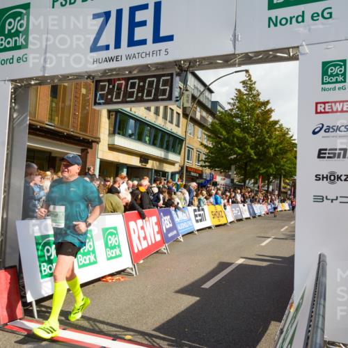 20.09.2026 - PSD Bank Halbmarathon LAZAROV Photography http://msf.ph/oto/10554620 20.09.2026 12:09:04 Ziel 1290, 1534, 1945, 2188, 2621, 3250, 3279, 3432, 3690, 4046 meine-sportfotos.de