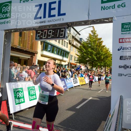 20.09.2026 - PSD Bank Halbmarathon LAZAROV Photography http://msf.ph/oto/10554636 20.09.2026 12:09:13 Ziel 1065, 1066, 1290, 1534, 1945, 2188, 2405, 3250, 3432, 4240, 4559 meine-sportfotos.de