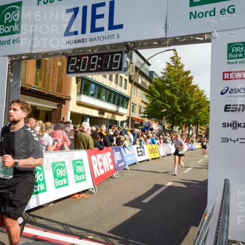 20.09.2026 - PSD Bank Halbmarathon LAZAROV Photography http://msf.ph/oto/10554653 20.09.2026 12:09:18 Ziel 1065, 1066, 1290, 1534, 1945, 2405, 3250, 3432, 3658, 4064, 4240, 4559 meine-sportfotos.de
