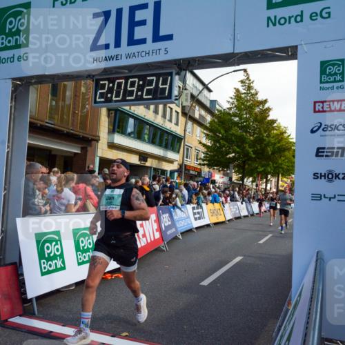 20.09.2026 - PSD Bank Halbmarathon LAZAROV Photography http://msf.ph/oto/10554662 20.09.2026 12:09:23 Ziel 1031, 1065, 1066, 1176, 2405, 3339, 3658, 3813, 4064, 4233, 4234, 4240, 4559, 4563 meine-sportfotos.de