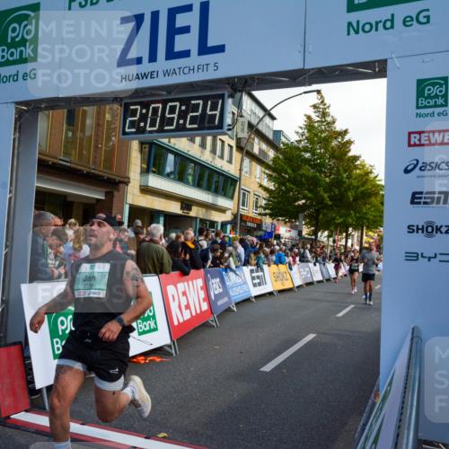 20.09.2026 - PSD Bank Halbmarathon LAZAROV Photography http://msf.ph/oto/10554663 20.09.2026 12:09:23 Ziel 1031, 1065, 1066, 1176, 2405, 3339, 3658, 3813, 4064, 4233, 4234, 4240, 4559, 4563 meine-sportfotos.de
