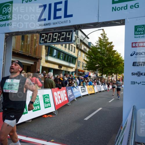 20.09.2026 - PSD Bank Halbmarathon LAZAROV Photography http://msf.ph/oto/10554664 20.09.2026 12:09:23 Ziel 1031, 1065, 1066, 1176, 2405, 3339, 3658, 3813, 4064, 4233, 4234, 4240, 4559, 4563 meine-sportfotos.de