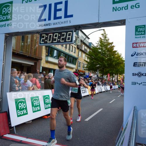 20.09.2026 - PSD Bank Halbmarathon LAZAROV Photography http://msf.ph/oto/10554669 20.09.2026 12:09:27 Ziel 1031, 1167, 1176, 2526, 3137, 3339, 3658, 3813, 3816, 4030, 4064, 4233, 4234, 4559, 4563 meine-sportfotos.de
