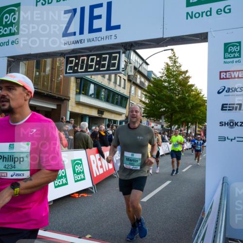 20.09.2026 - PSD Bank Halbmarathon LAZAROV Photography http://msf.ph/oto/10554688 20.09.2026 12:09:32 Ziel 1031, 1167, 1176, 2025, 2198, 2526, 3137, 3339, 3658, 3813, 3816, 4030, 4064, 4233, 4234, 4563 meine-sportfotos.de