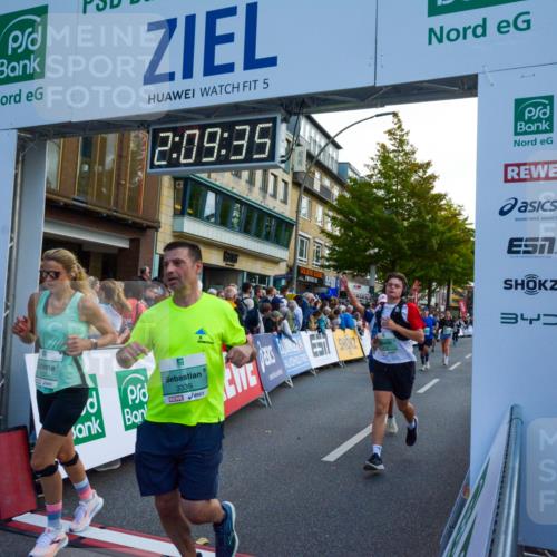 20.09.2026 - PSD Bank Halbmarathon LAZAROV Photography http://msf.ph/oto/10554690 20.09.2026 12:09:35 Ziel 1031, 1167, 1176, 2025, 2198, 2526, 3137, 3339, 3813, 3816, 4030, 4233, 4234, 4563 meine-sportfotos.de