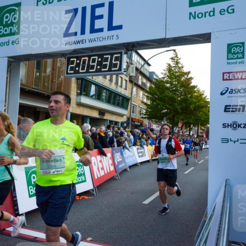 20.09.2026 - PSD Bank Halbmarathon LAZAROV Photography http://msf.ph/oto/10554691 20.09.2026 12:09:35 Ziel 1031, 1167, 1176, 2025, 2198, 2526, 3137, 3339, 3813, 3816, 4030, 4233, 4234, 4563 meine-sportfotos.de