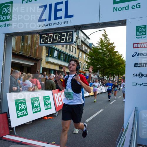 20.09.2026 - PSD Bank Halbmarathon LAZAROV Photography http://msf.ph/oto/10554695 20.09.2026 12:09:36 Ziel 1031, 1167, 1176, 1923, 2004, 2025, 2198, 2526, 3137, 3339, 3813, 3816, 4030, 4233, 4234, 4563 meine-sportfotos.de