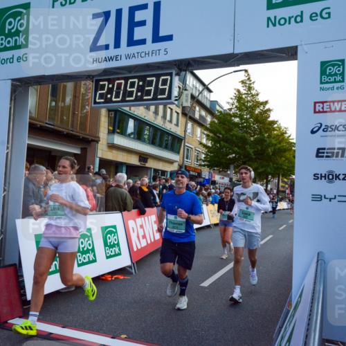 20.09.2026 - PSD Bank Halbmarathon LAZAROV Photography http://msf.ph/oto/10554703 20.09.2026 12:09:38 Ziel 1031, 1167, 1772, 1923, 2004, 2025, 2198, 2526, 3137, 3339, 3816, 4030, 4185, 4233, 4234, 4563 meine-sportfotos.de