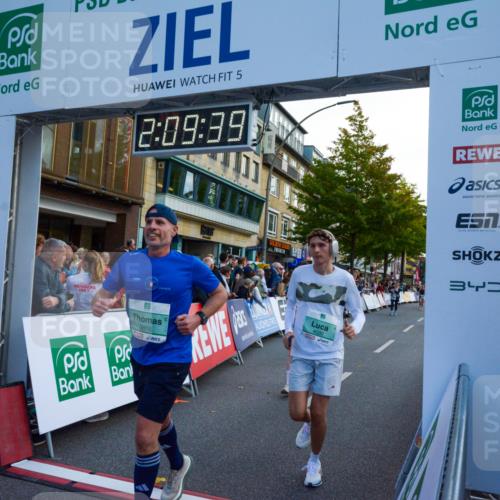 20.09.2026 - PSD Bank Halbmarathon LAZAROV Photography http://msf.ph/oto/10554706 20.09.2026 12:09:39 Ziel 1031, 1167, 1772, 1923, 2004, 2025, 2198, 2526, 3137, 3339, 3816, 4030, 4185, 4196, 4563 meine-sportfotos.de