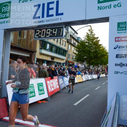 20.09.2026 - PSD Bank Halbmarathon LAZAROV Photography http://msf.ph/oto/10554712 20.09.2026 12:09:40 Ziel 1031, 1167, 1772, 1923, 2004, 2025, 2198, 2526, 3137, 3339, 3816, 4030, 4185, 4196 meine-sportfotos.de