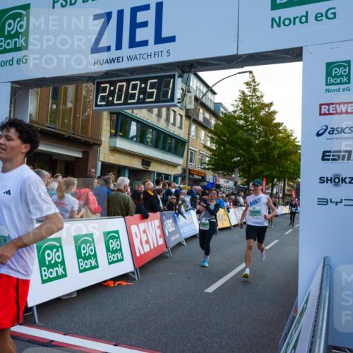 20.09.2026 - PSD Bank Halbmarathon LAZAROV Photography http://msf.ph/oto/10554740 20.09.2026 12:09:50 Ziel 1772, 1923, 2004, 2018, 2434, 2599, 4185, 4196, 4703, 4715 meine-sportfotos.de