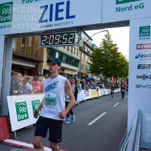 20.09.2026 - PSD Bank Halbmarathon LAZAROV Photography http://msf.ph/oto/10554745 20.09.2026 12:09:51 Ziel 1772, 1923, 2004, 2018, 2434, 2599, 4185, 4196, 4703, 4715 meine-sportfotos.de