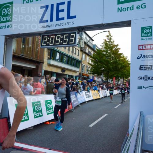 20.09.2026 - PSD Bank Halbmarathon LAZAROV Photography http://msf.ph/oto/10554748 20.09.2026 12:09:52 Ziel 1772, 1923, 2004, 2018, 2434, 2497, 2599, 4185, 4196, 4703, 4715 meine-sportfotos.de