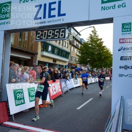 20.09.2026 - PSD Bank Halbmarathon LAZAROV Photography http://msf.ph/oto/10554759 20.09.2026 12:09:55 Ziel 1180, 1772, 2018, 2434, 2497, 2599, 2667, 4185, 4196, 4397, 4703, 4715 meine-sportfotos.de