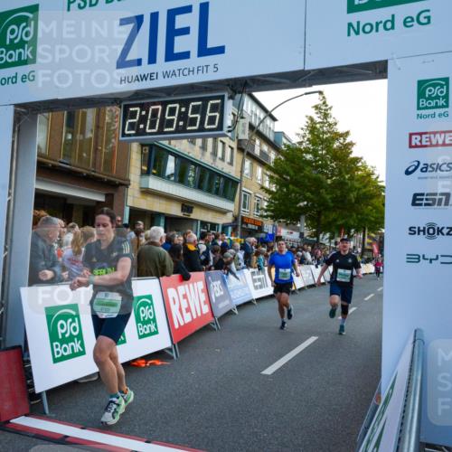 20.09.2026 - PSD Bank Halbmarathon LAZAROV Photography http://msf.ph/oto/10554760 20.09.2026 12:09:56 Ziel 1180, 1772, 1942, 2018, 2278, 2434, 2497, 2599, 2667, 4196, 4397, 4703, 4715 meine-sportfotos.de