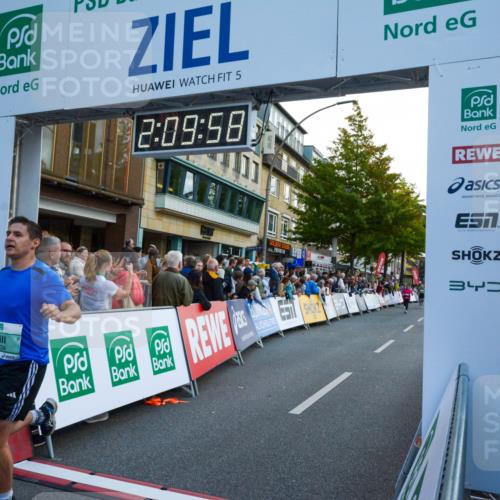 20.09.2026 - PSD Bank Halbmarathon LAZAROV Photography http://msf.ph/oto/10554767 20.09.2026 12:09:57 Ziel 1180, 1942, 2018, 2278, 2434, 2497, 2599, 2667, 3338, 4196, 4397, 4703, 4715 meine-sportfotos.de